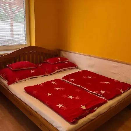 Rozsa 15 Vendeghaz